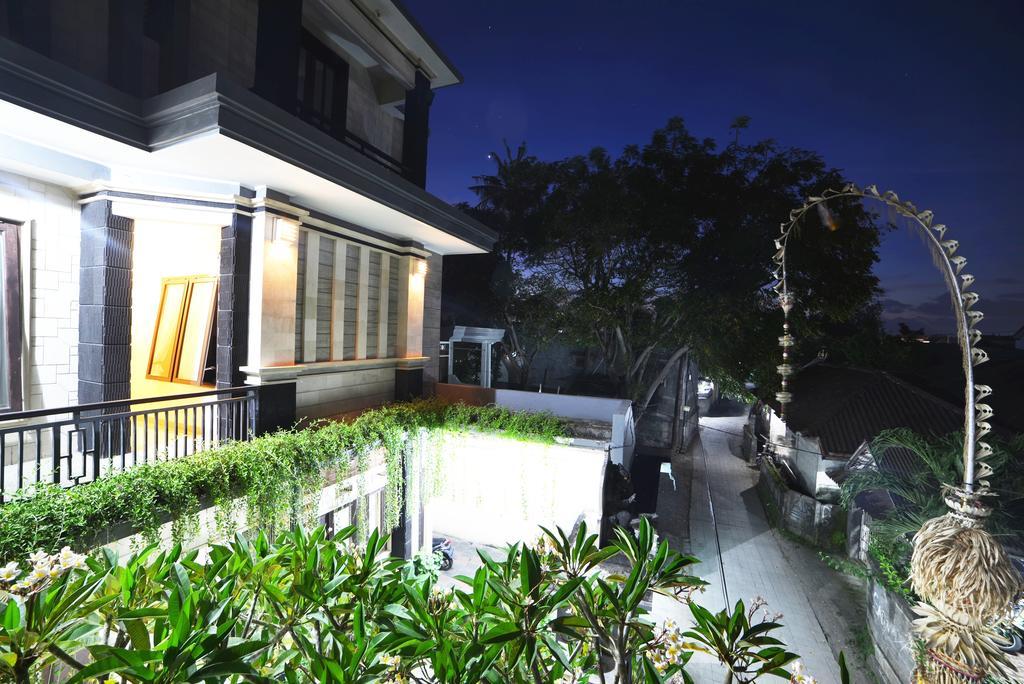 Ganggas Homestay Jimbaran Exterior foto